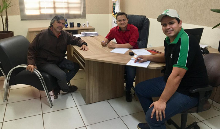 Vereadores pedem ao Senar a implanta&ccedil;&atilde;o do curso de insemina&ccedil;&atilde;o artificial em Confresa