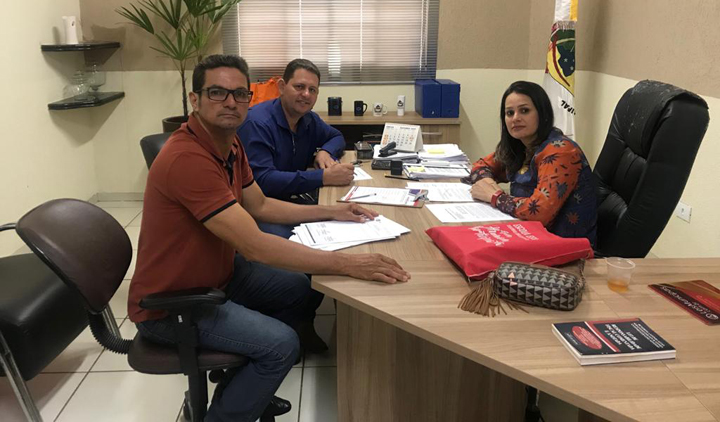 Janete, Cristiano e Polaco se re&uacute;nem para discutir projetos
